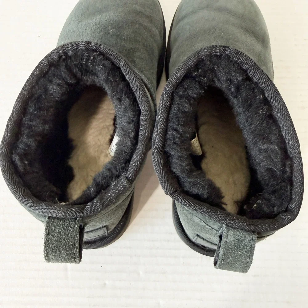 UGG women classic